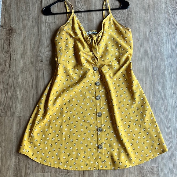 Dresses & Skirts - Blu Pepper summer dress